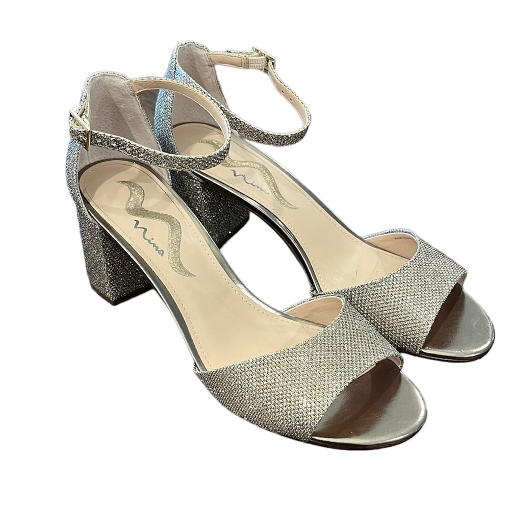 Nina Pumps